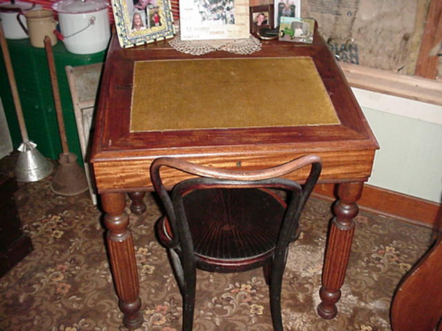 Auction Photo