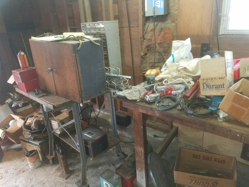 Auction Photo