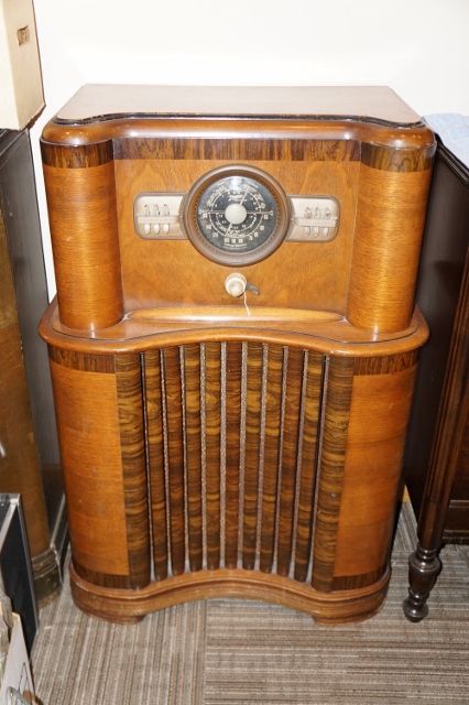 Auction Photo