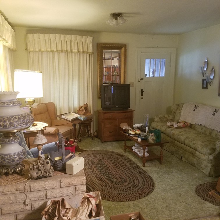 Auction Photo