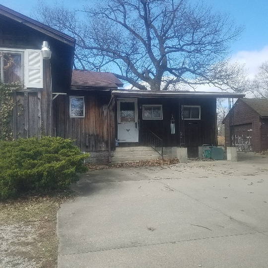 Auction Photo