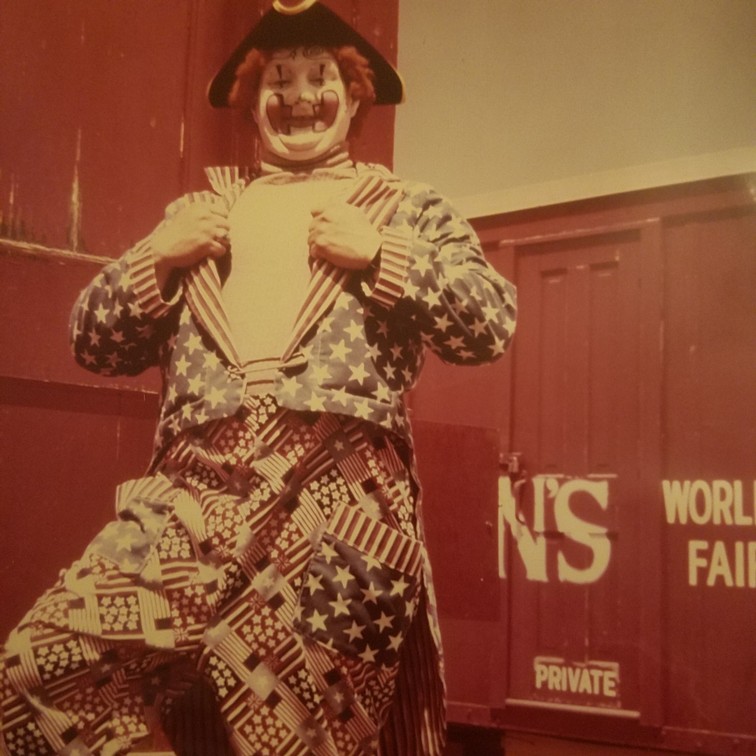 Auction Photo