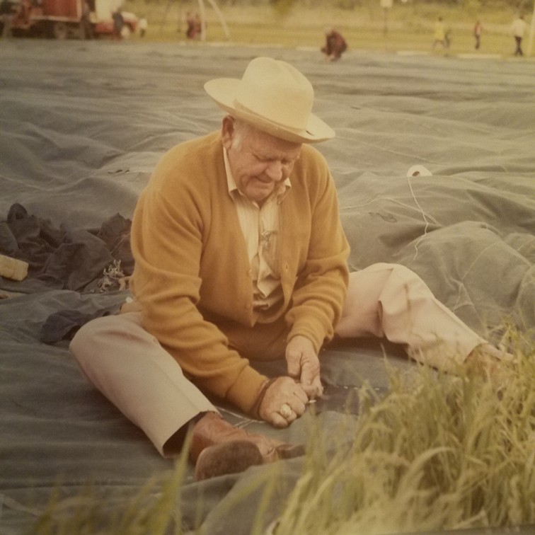 Auction Photo