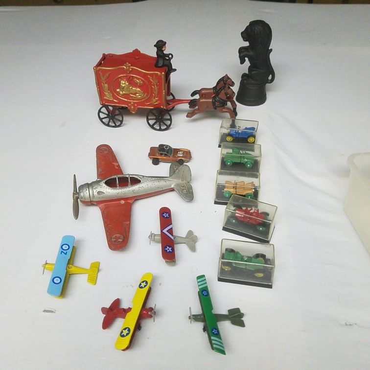 Auction Photo