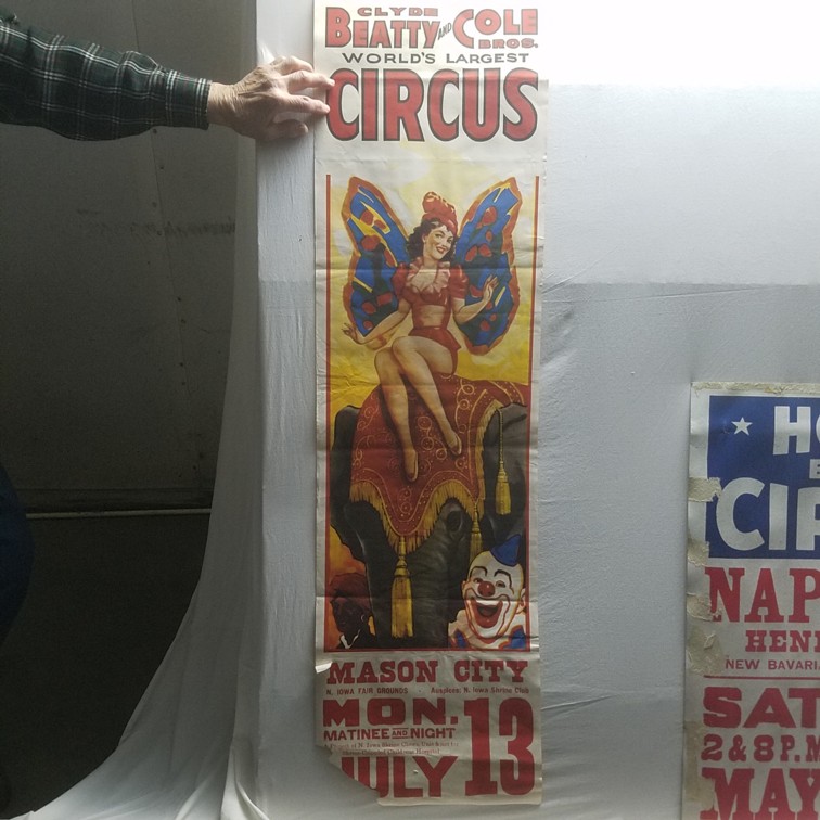 Auction Photo