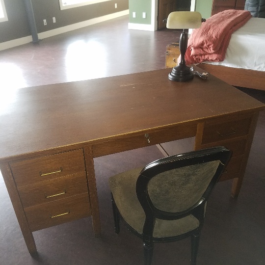 Auction Photo