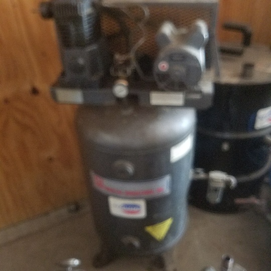 Auction Photo