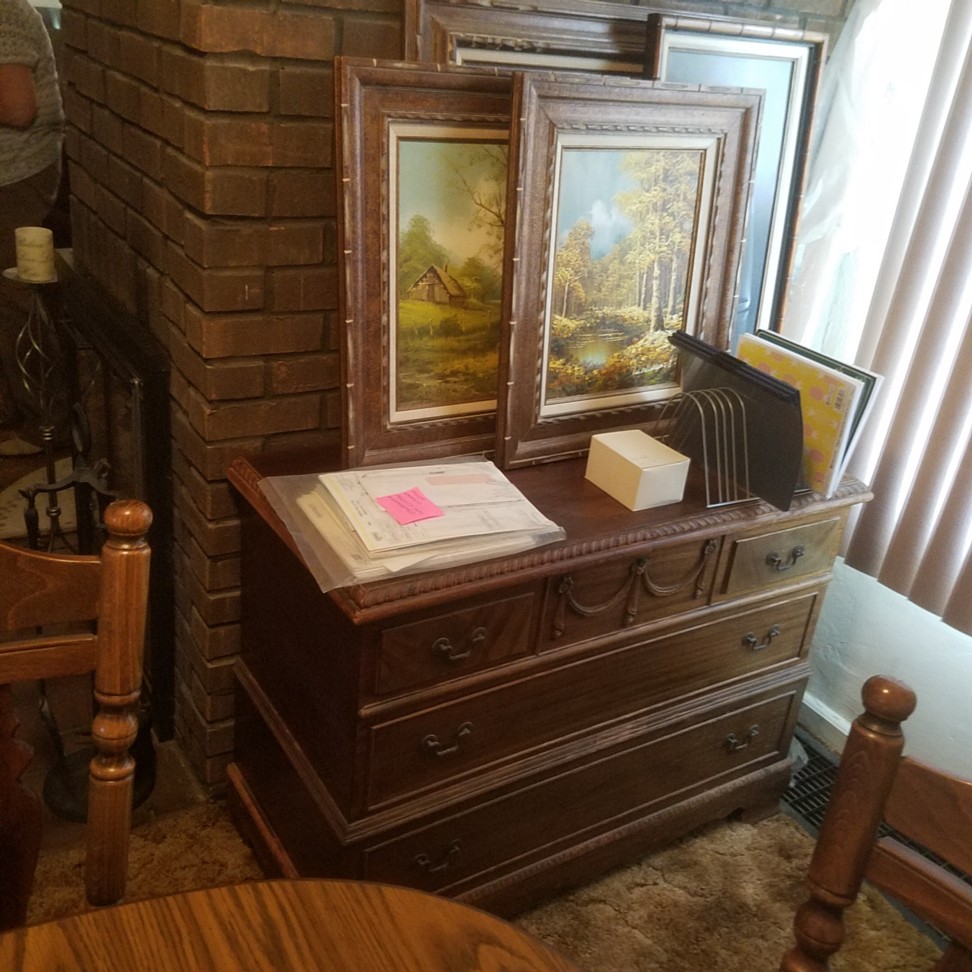 Auction Photo