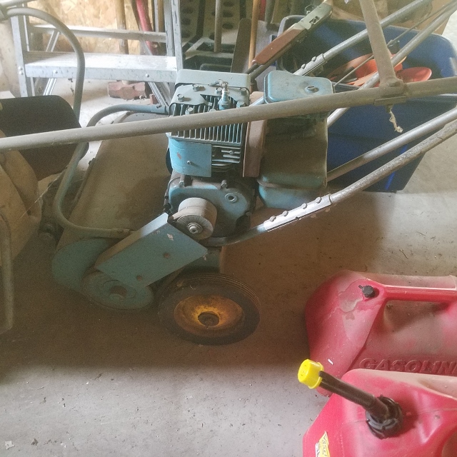 Auction Photo
