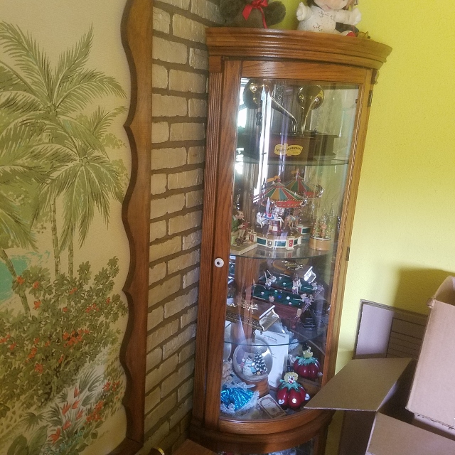 Auction Photo