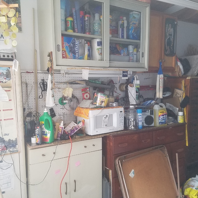 Auction Photo