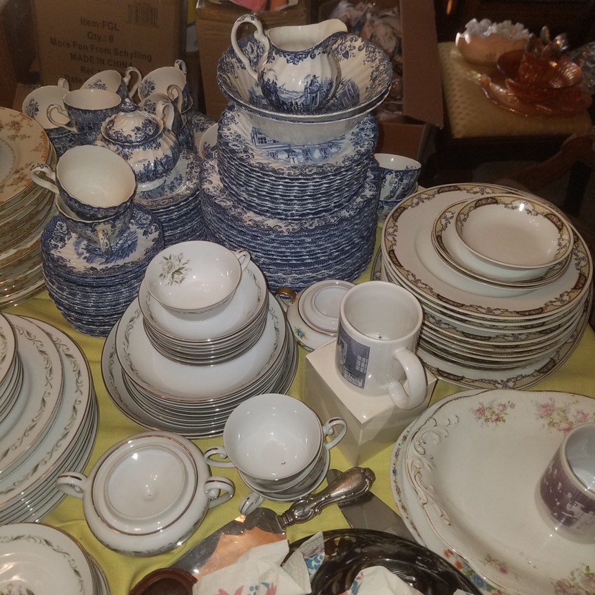 Auction Photo
