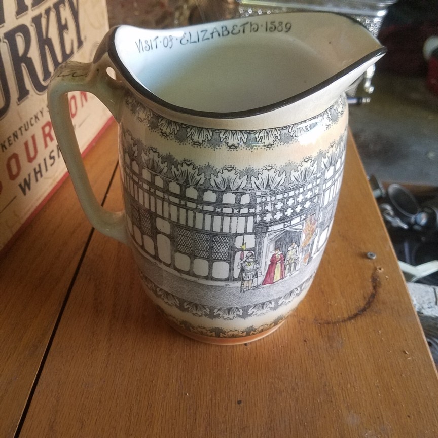 Auction Photo