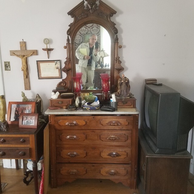 Auction Photo