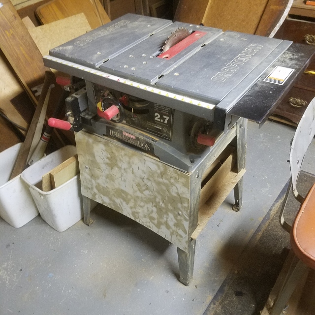 Auction Photo