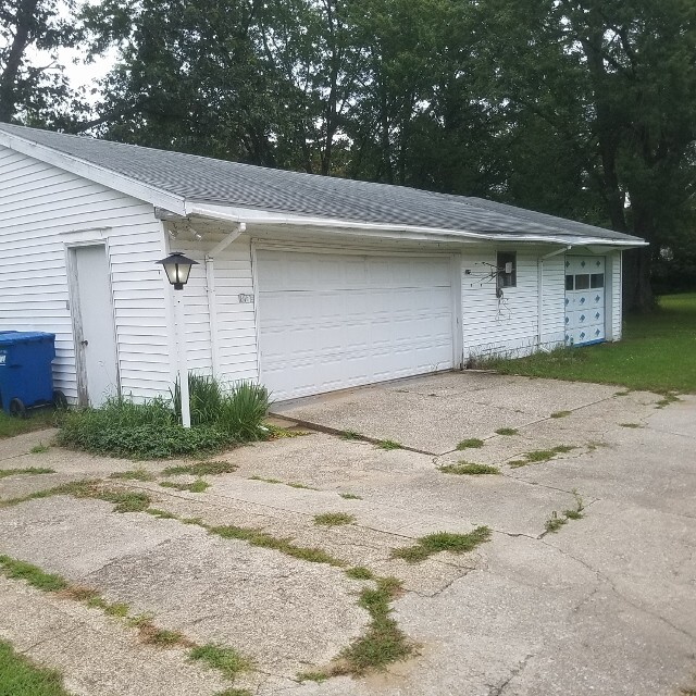 Auction Photo