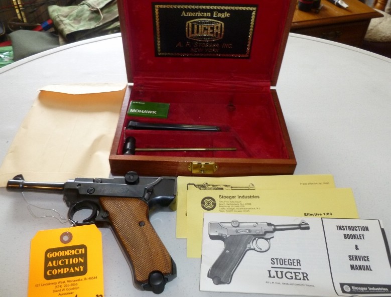 Auction Photo