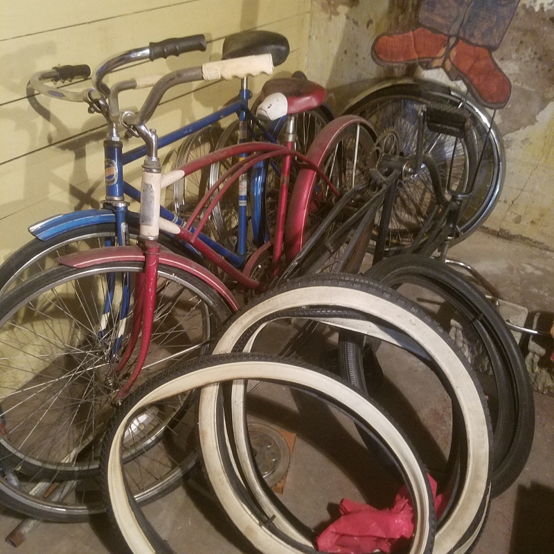 Auction Photo