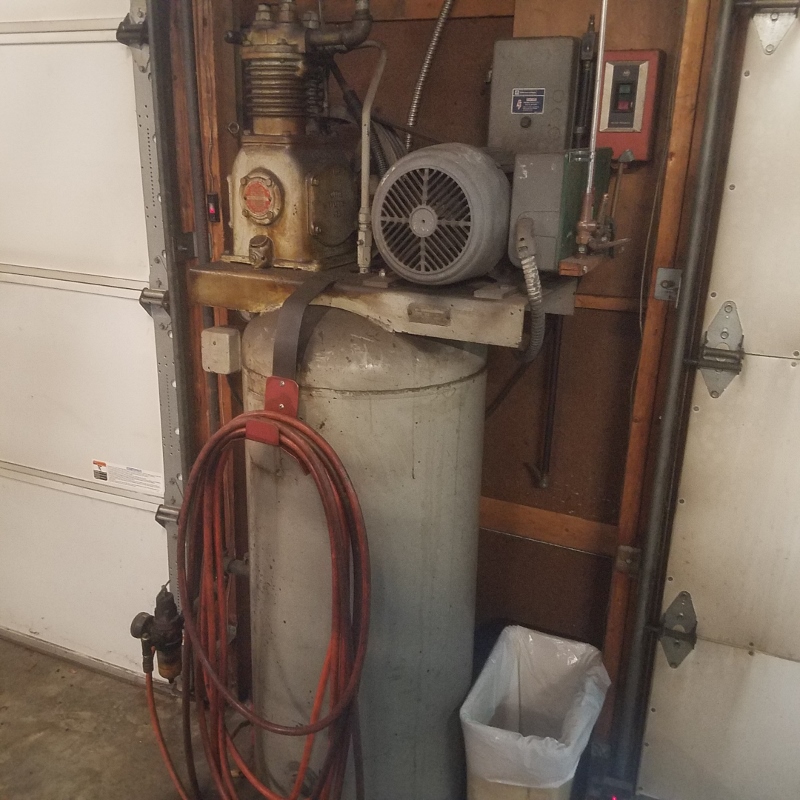 Auction Photo