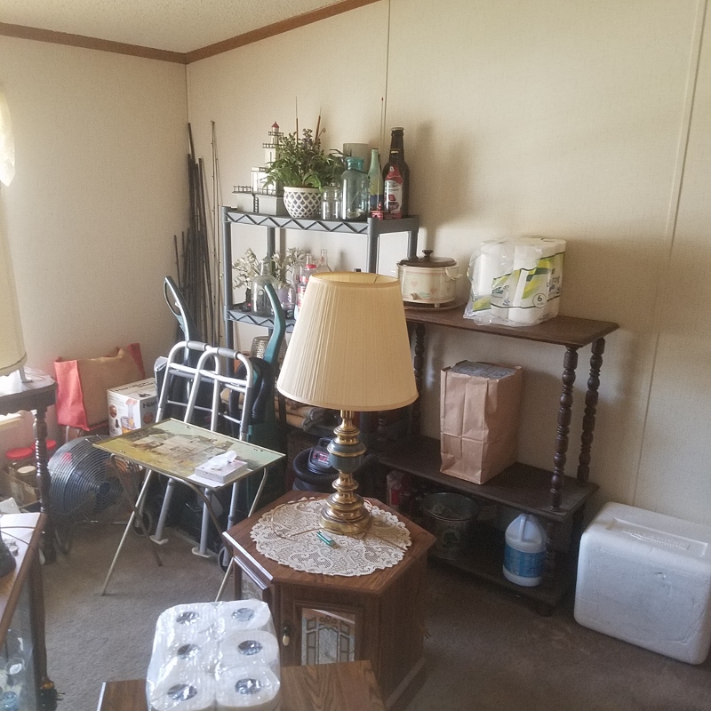 Auction Photo