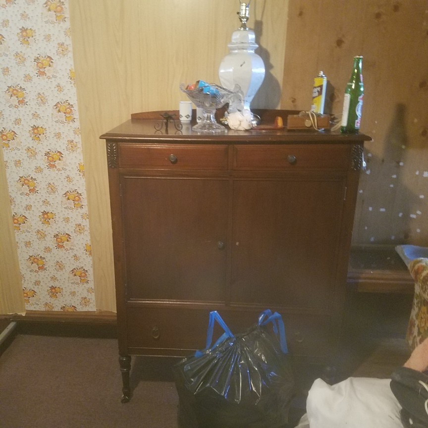 Auction Photo