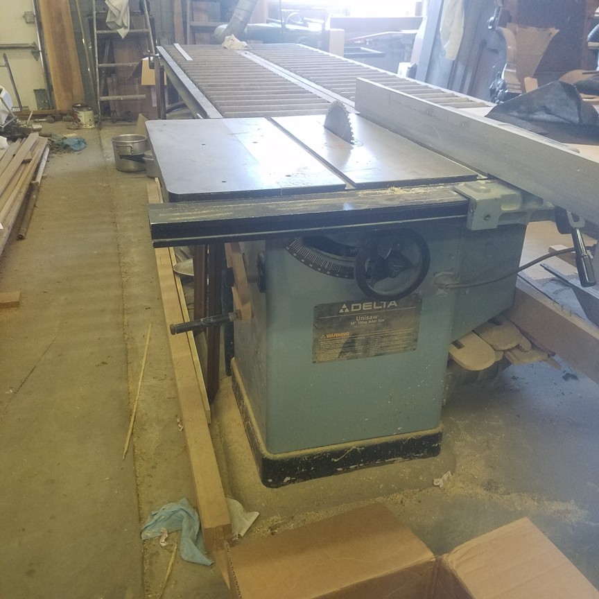 Auction Photo