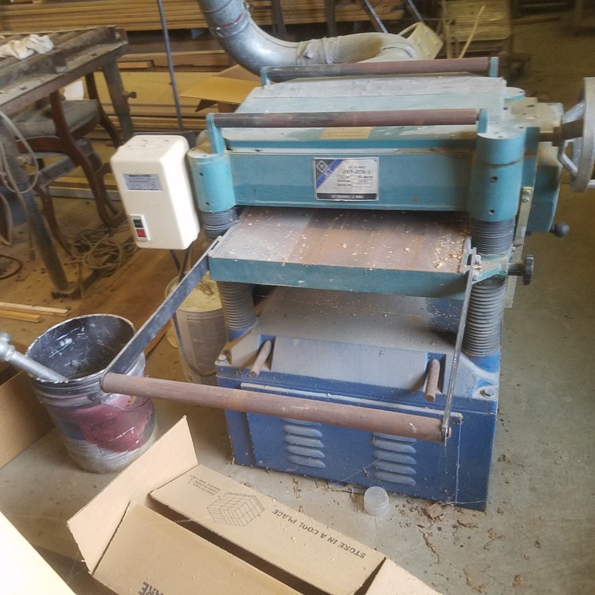 Auction Photo