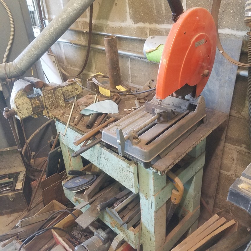 Auction Photo