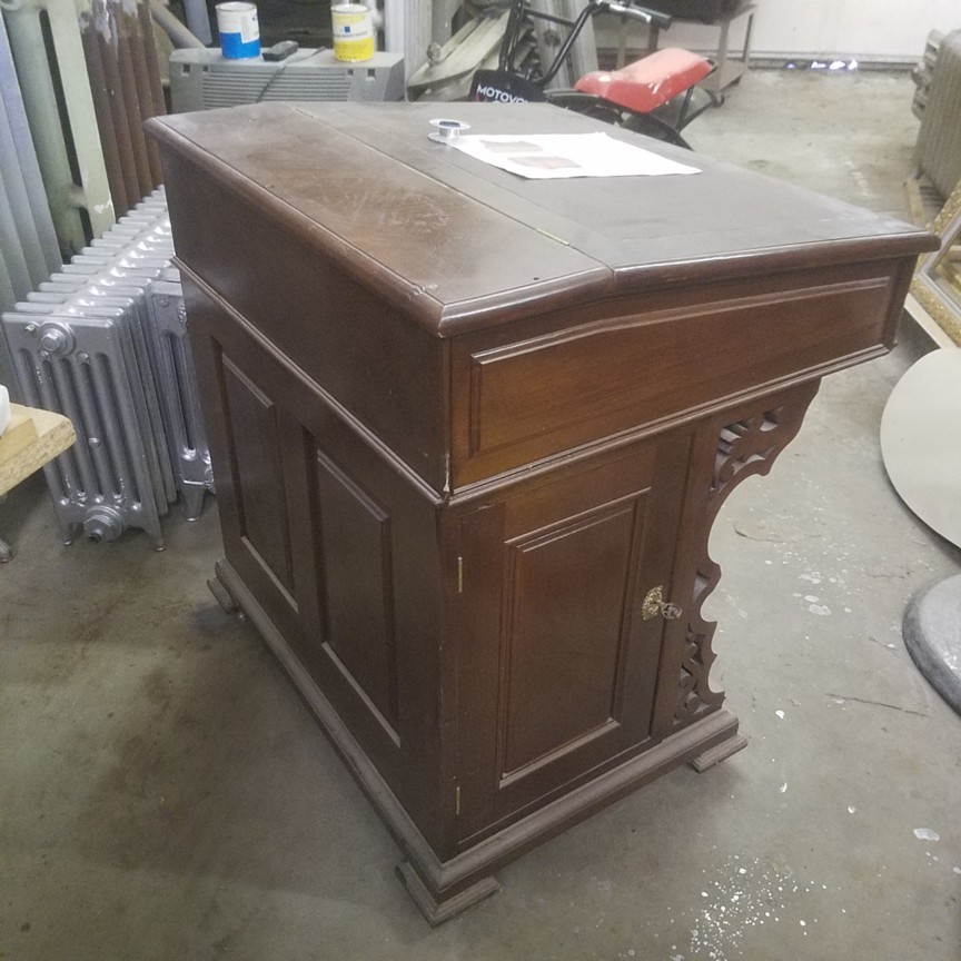Auction Photo