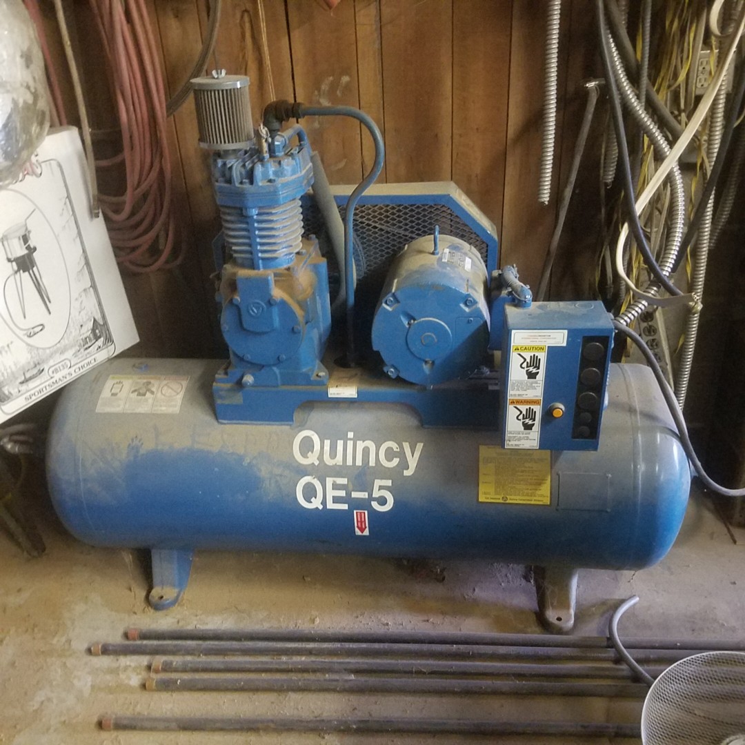Auction Photo
