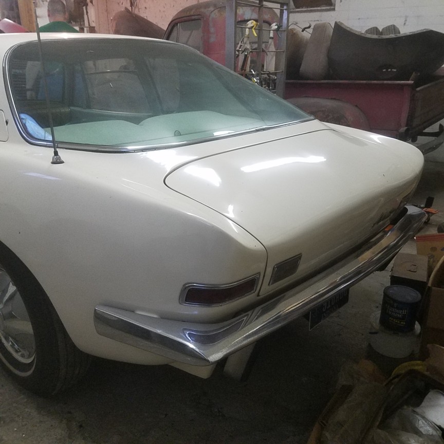 Auction Photo