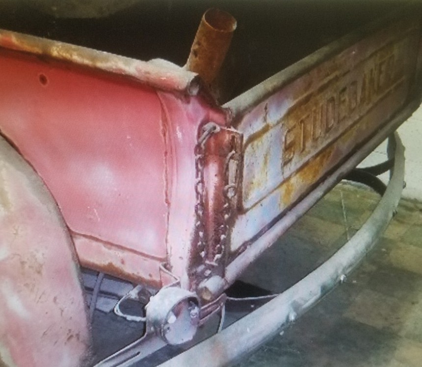Auction Photo