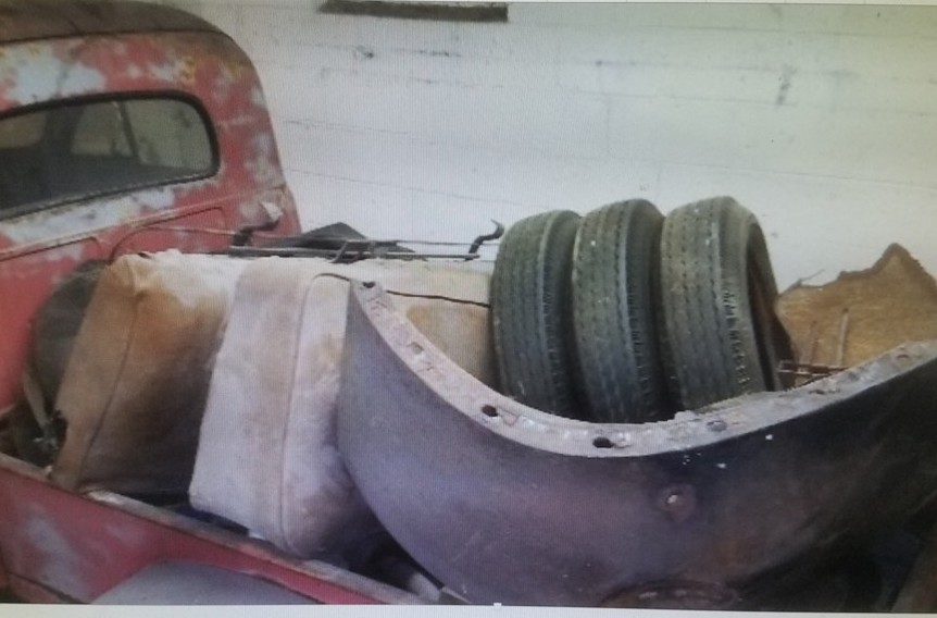 Auction Photo
