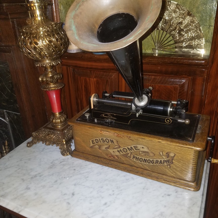 Auction Photo