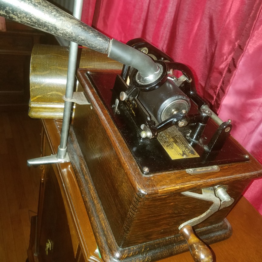 Auction Photo