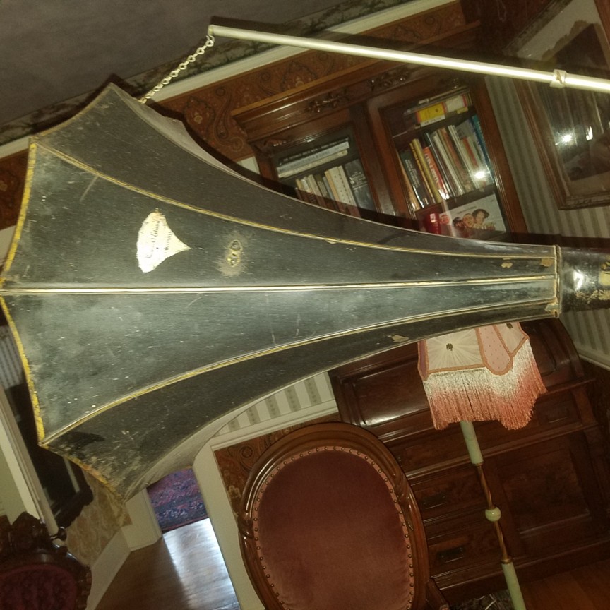 Auction Photo