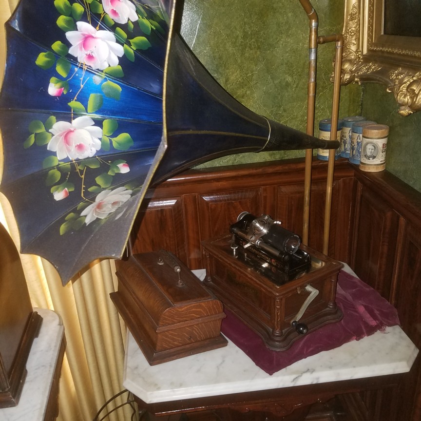 Auction Photo