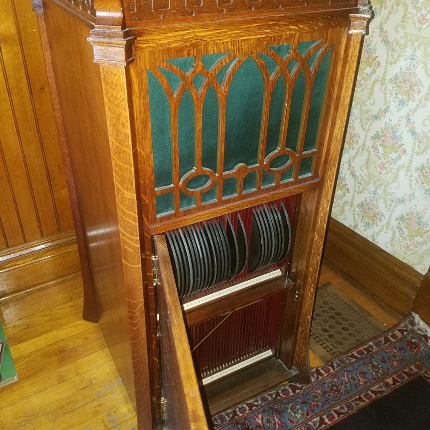 Auction Photo