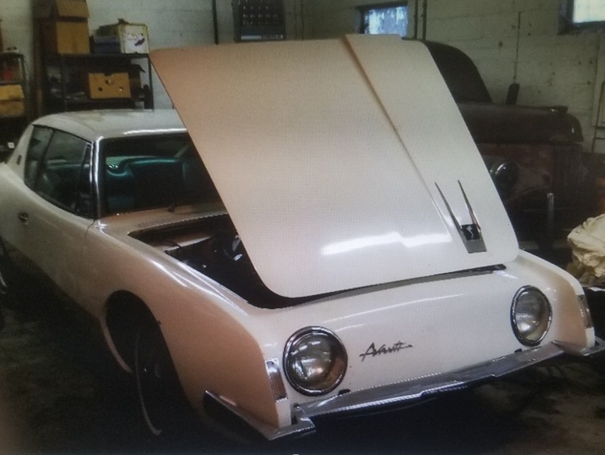 Auction Photo