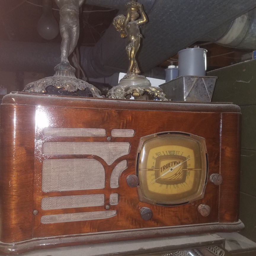 Auction Photo