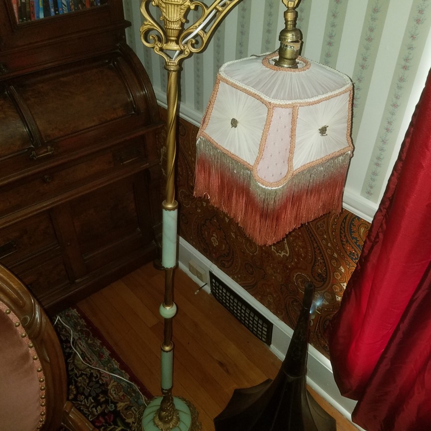 Auction Photo