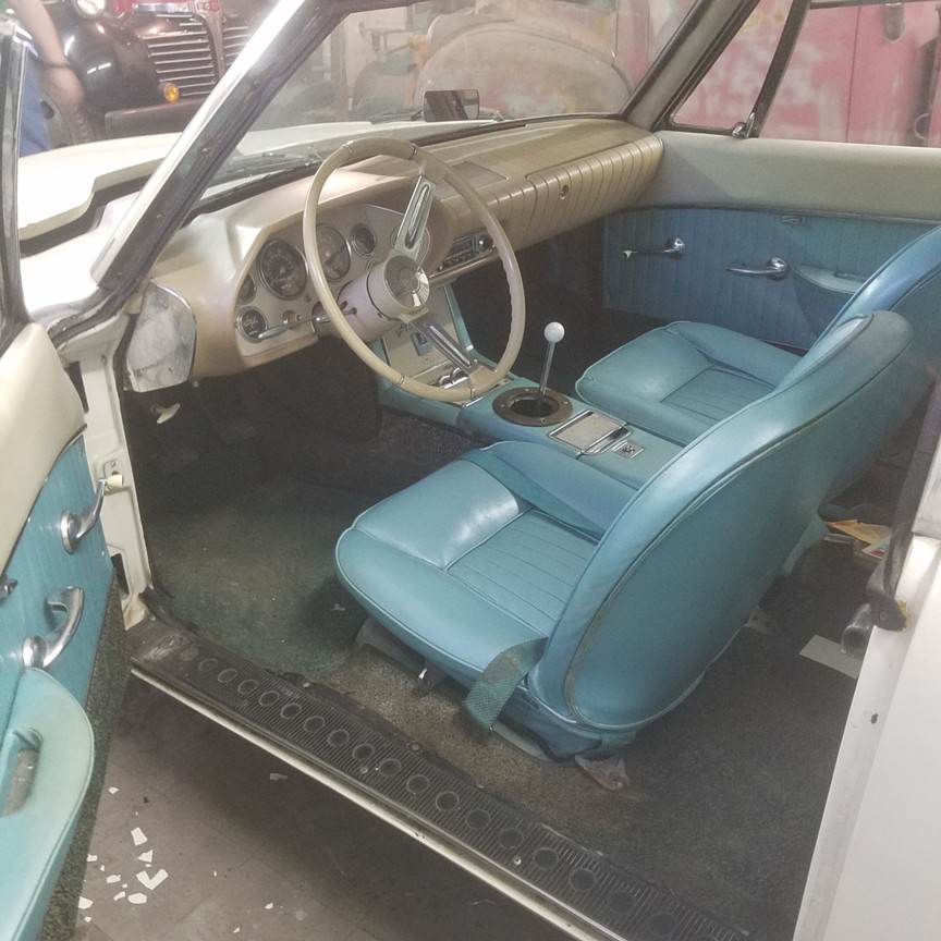 Auction Photo