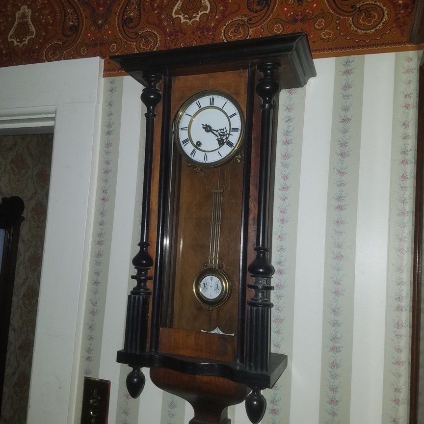Auction Photo