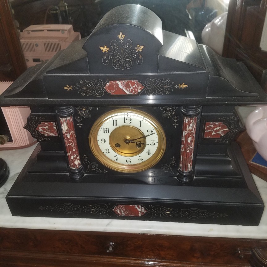 Auction Photo