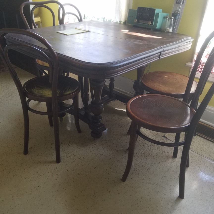 Auction Photo