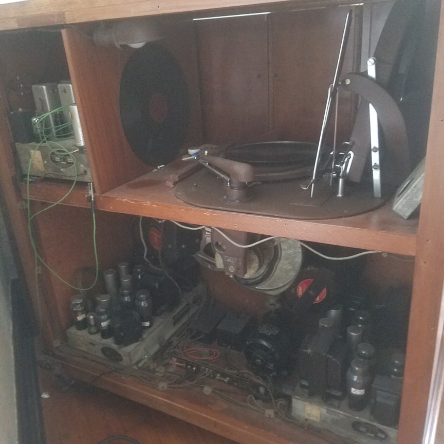 Auction Photo