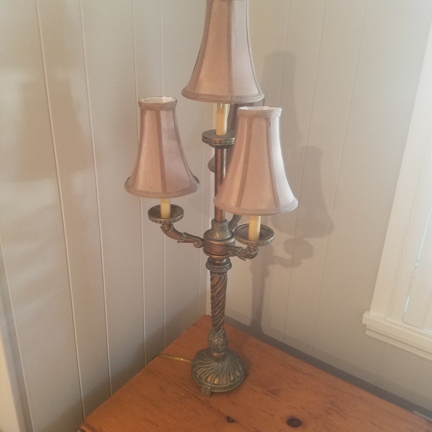 Auction Photo
