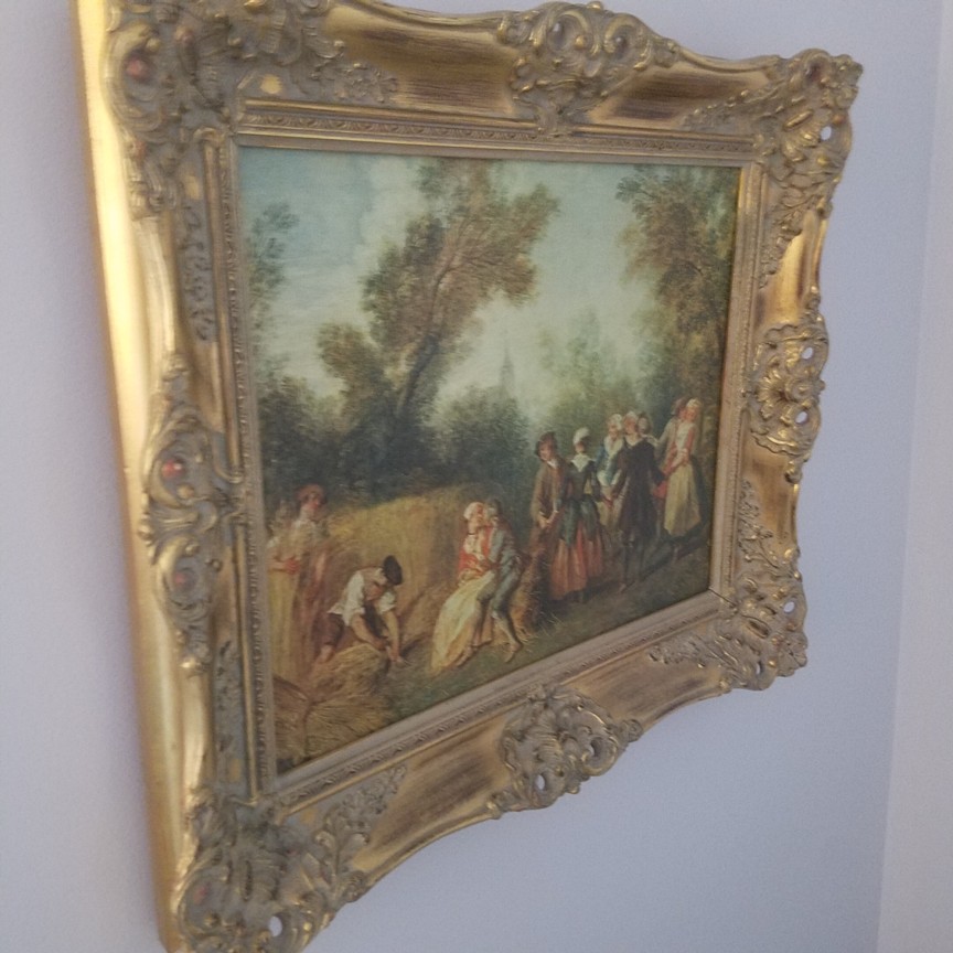 Auction Photo