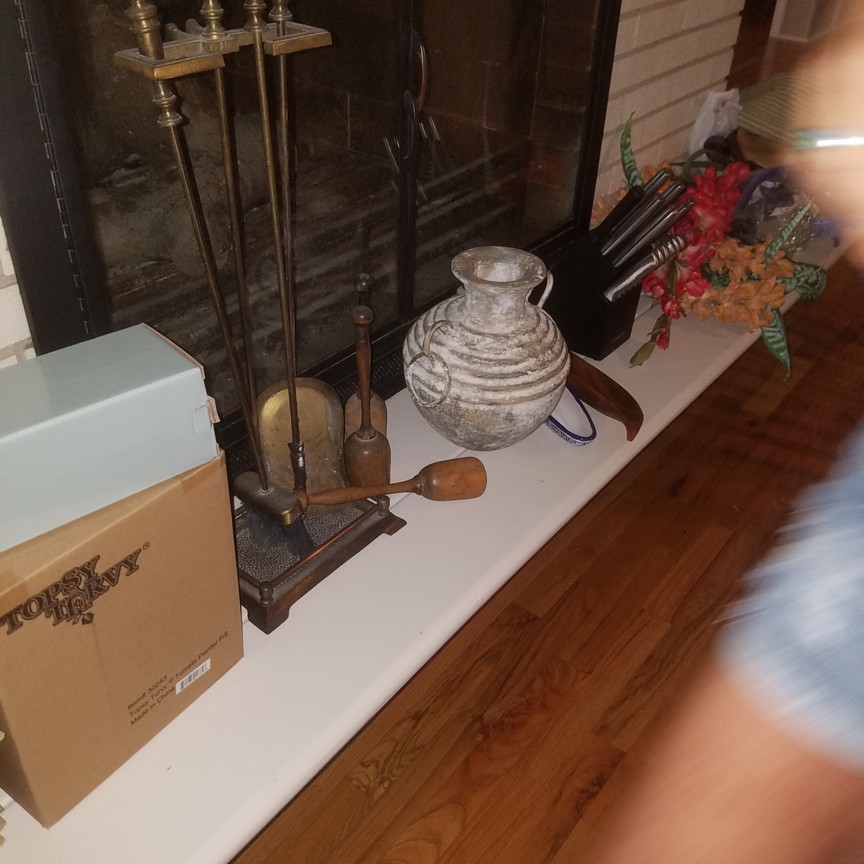 Auction Photo