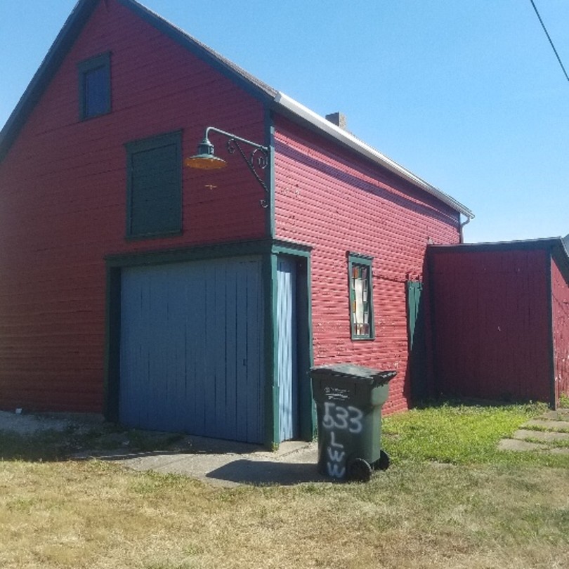 Auction Photo
